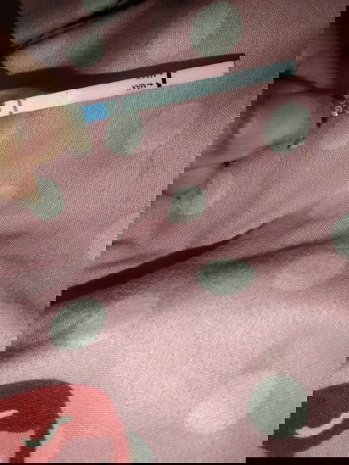 ตรวจแล้วขีดที่2ขึ้นจางมากเลยคะ แบบนี้ท้องไหมค่ะ #ท้องแรกค่ะ