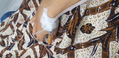 Bunda bunda mau nanya usia kandungan 8mnggu belum keliatan ya debainya..??