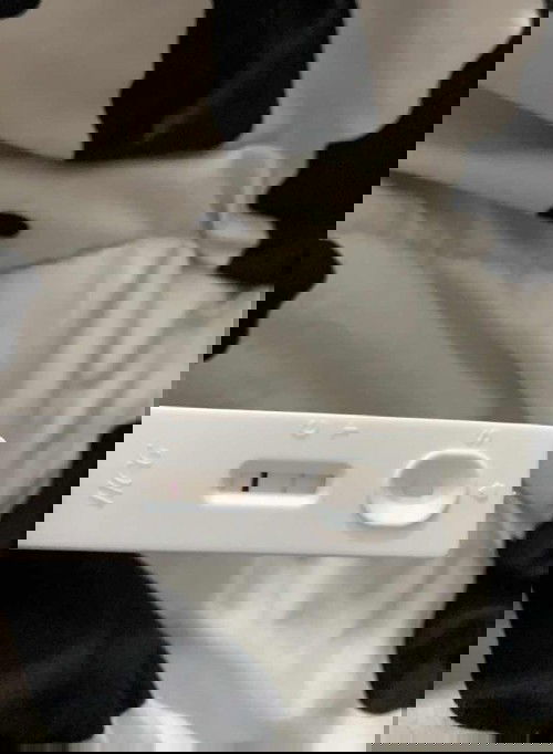 แบบนี้ท้องมั้ยค่ะ  ลองตรวจดู3นาทีมันขึ้นจางๆพอไว้สักพักก็ชัดขึ้นเรื่อยๆ