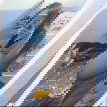 Các mom thông thái cho em hỏi bụg em 34w như này đã tụt chưa ạ . Tks mn 🥰🥰 dạo này hay thấy bé thúc xuống dưới lắm ạ