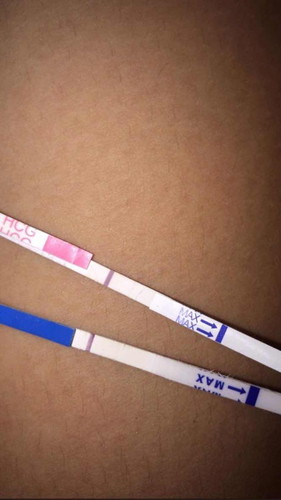 ทุกคนเห็นกันกี่ขีดค่ะ
เค้าเห็นเหมือน2ขีดแต่มันจางมาก