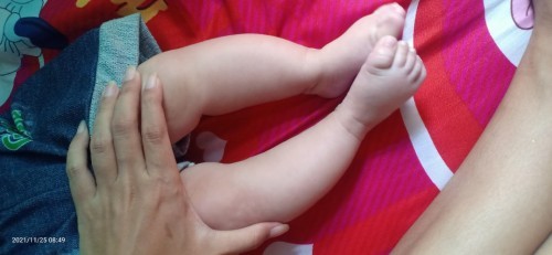 Kaki bayi 4 bulan