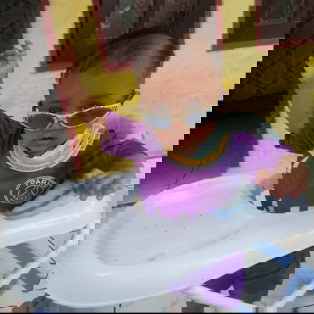 Hallo namaku Muhamad Nabawi
Usia ku 5 bln 15 hari
Aku udah bisa duduk sendiri
Salam kenal yah bund