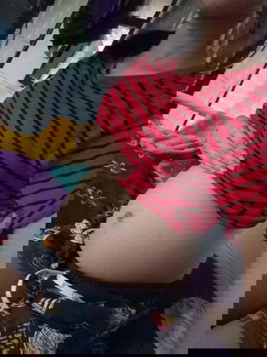 7เดือนแล้วแม่ๆว่าท้องเล็กไปไหมคะกังวลว่าลูกจะตัวเล็กเราคิดว่าท้องเราเล็กมากค่ะ