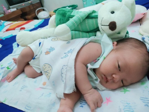 ลูกไม่ถ่าย