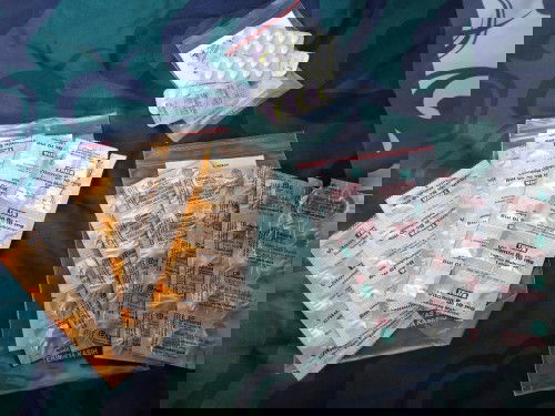 Boleh gak yah Bun obat penambah darah gak di minum?