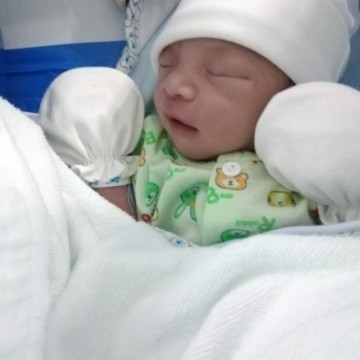 ลูกชายสุดหล่อของพ่อกับแม่น้องฟลุ๊ค