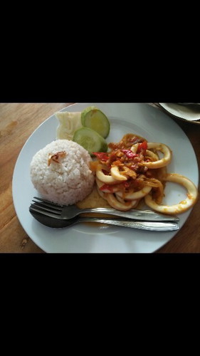 Assalamualaikum,
Maaf bun mau tanya disini ada yang ngidam makanan seafood ngga? Boleh ngga sih bun