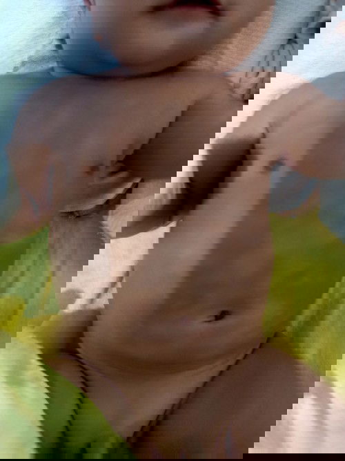 Puting batik batik sa tiyan