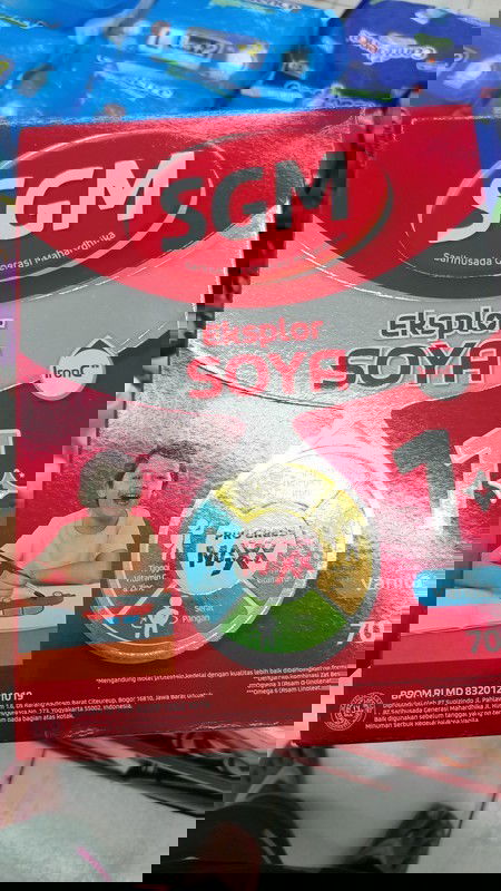 Bantu sharing susu Soya