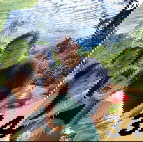 Happy Friday 🥰 I need your vote if can 😊🙏🏻