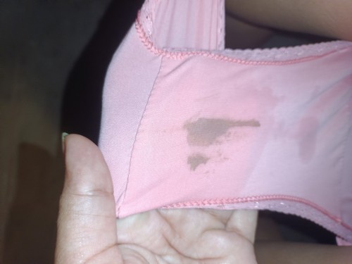 มีเลือดออกติดกางเกงใน