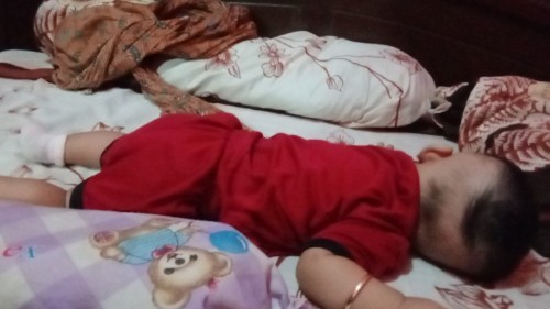 Mau tanya nih moms..anak saya umur 3 bulan tidur nya tengkurep apakah gak apa apa moms?