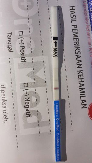 Telat haid 4hari setelah tespeck garis 2 agak bayang setelah hari ke 5 keluar darah bening