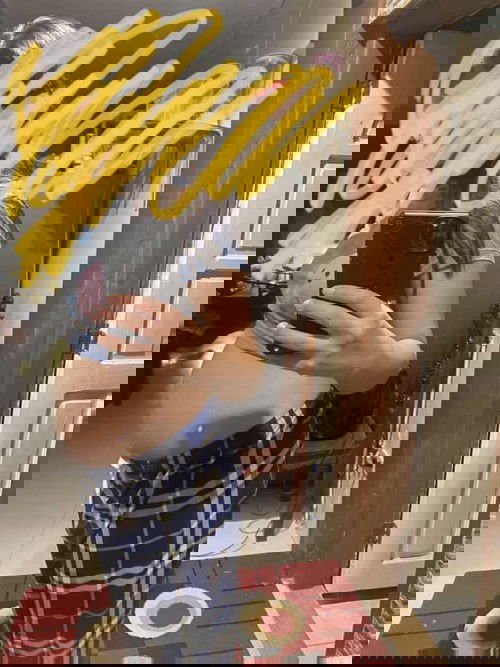 May nagsabi na mababa daw ang tyan ko. 23 weeks.Pinagtetake din ako ni OB ng heragest for 2 wiks dahil natagtag sa byahe