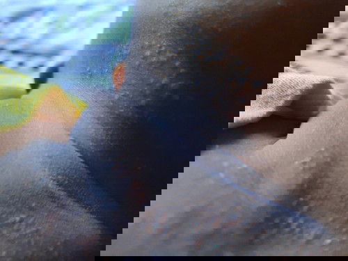 Biang keringat atau bukan?