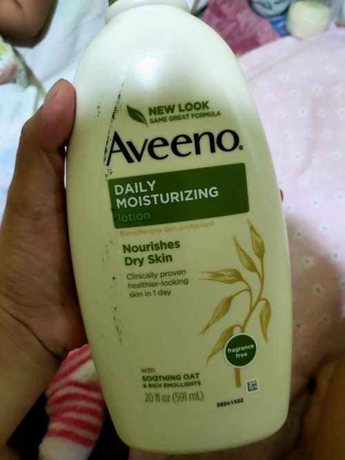 Aveeno lotion. ask lng po mga momshie. pwede po b ito sa baby ko. first time mom po ako. salamat po