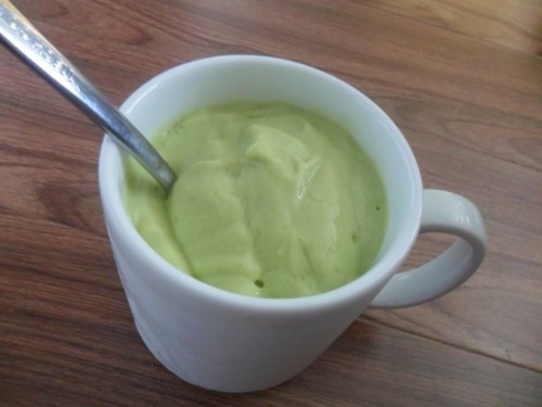 Cm ăn bơ có mất sữa k?