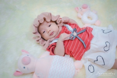 ขออนุญาตอวดลูกสาวค่า น้องณิชา อายุ 1m18d ค่ะ