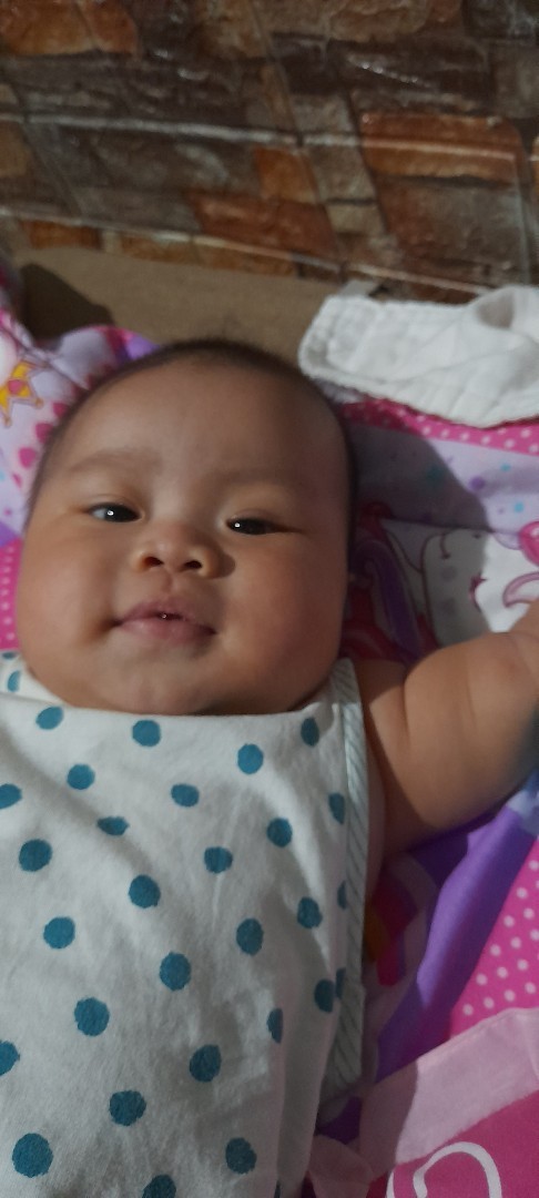 Maaus pa po kaya ulo ni lo ko?flat po ung kabilang side.5 months