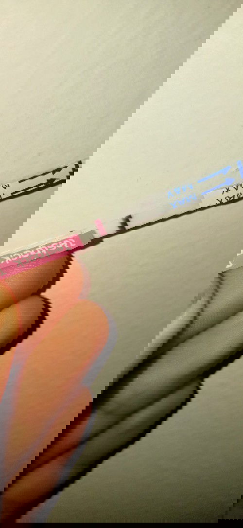 Garis dua samar samar sekali.