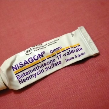 Penggunaan salep nisagon