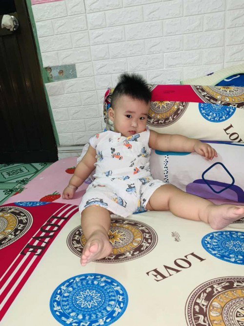 Bé 14 tháng . Kem đánh răng ???