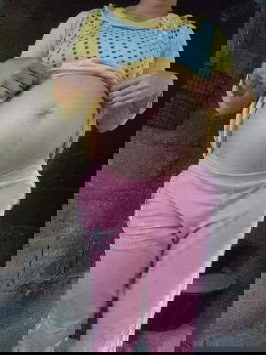 ai có kinh nghiệp cho mon hỏi bụng như này trai hay gái ạ