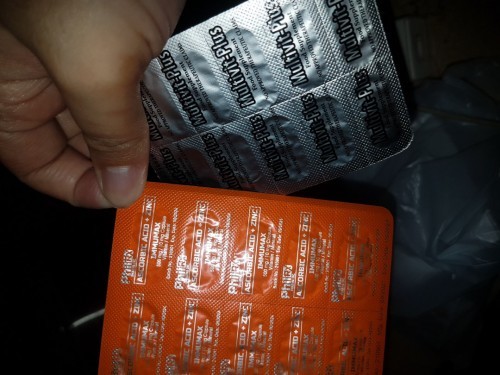 Multi vitamins / Ascorbic acid with zinc