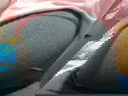 6 เดือนแล้วค่ะ ท้องใหญ่ไหมค่ะ
กินนมหมีทุกวันเลย