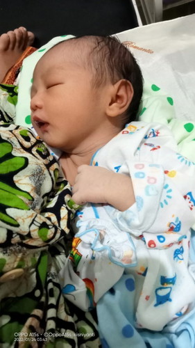 Alhamdulillah saya udah lahiran bun hpl 27 januari lahir 23 januari jam 23.23 , anakku cewek π€²π»π€