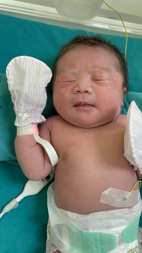 แตกแล้วจ้า ลูกสาวคนแรก