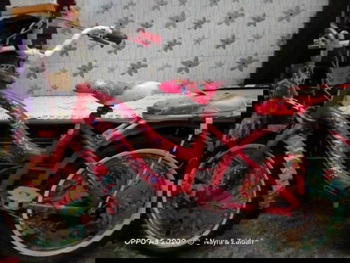 Adakah yg ingin beli..