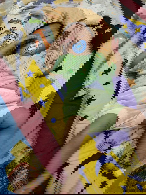 Bayi 3 bulan garuk garuk muka terus