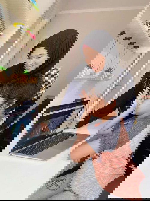 Tips & Trick Agar si Kecil Percaya Diri Berbicara Bahasa Inggris