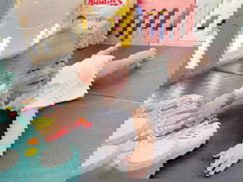 แม่ๆมีเกณฑ์การเลือกยี่ห้อผ้าอ้อมให้ลูกน้อยวัยกำลังคลานยังไงกันคะ และยี่ห้อไหนซึบซับดี ไม่รัดขอบขาขอบเอวน้องจนเกินไปบ้างคะ ?