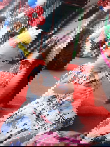 Anakku 8 bulan 3 hari BB nya masih diangka 6 gimna ya apa masih normal? Padahal makan, vitamin suka.