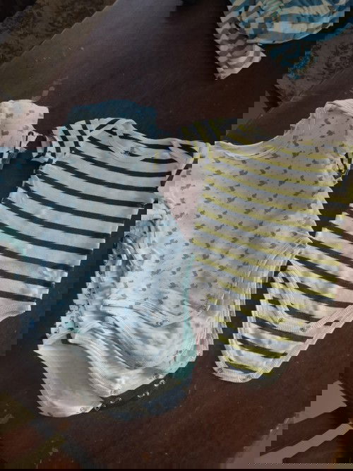 ให้ฟรีคะ ชุดมือสองของลูกชาย