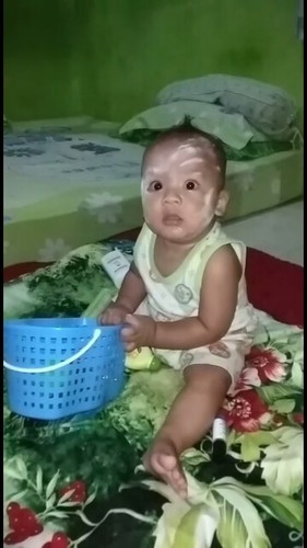 Alhamdulillah dede alif baru selesai mandi... Guanteng kan