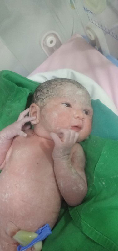 alhmdulillah bayi ku udah lahir...