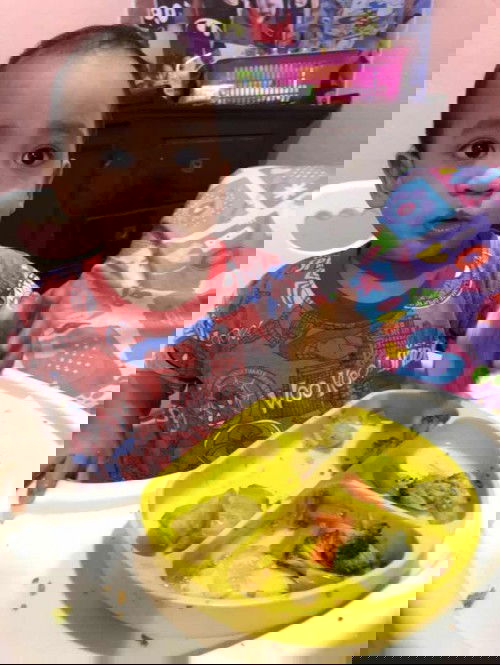 ลูกไม่ยอมกินข้าวเลยค่ะ (1ขวบ3เดือน) ควรทำไงดีค่ะ หนักใจมากๆ😫😫😫