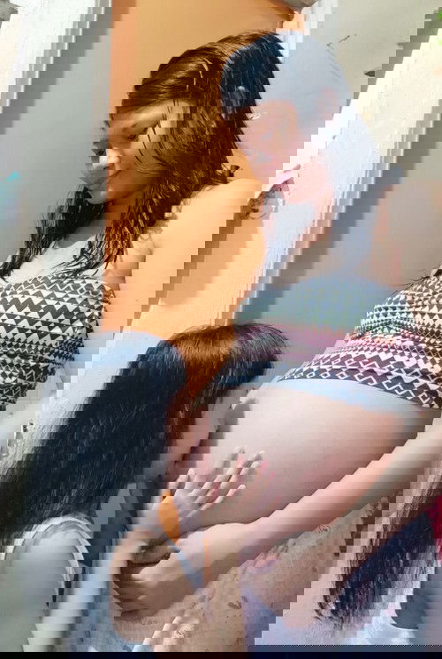 8months 
#pregnancy 2nd baby!! we're xcited specially itong baby big girl ko,she is 5 years old😊