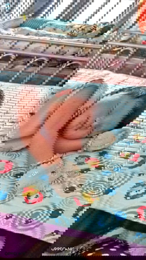 Anak suka tidur miring