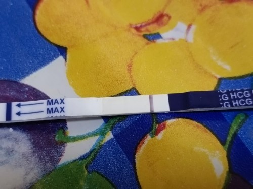 ขึ้น2ขีดจางๆ มีโอกาสท้องไหม