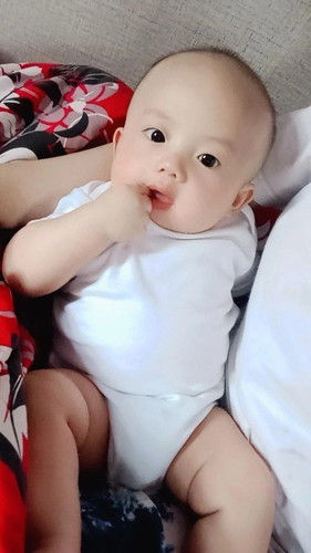 makan buah2an umur 5bln