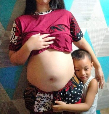 Gender Prediction.. 4 months baby bump