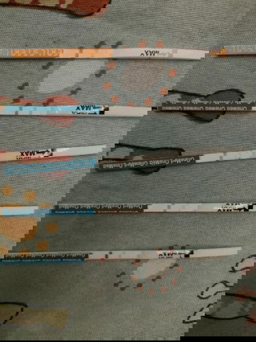 Garis 2 tapi bercak gumpalan