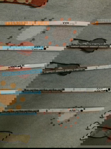 Garis 2 tapi bercak gumpalan