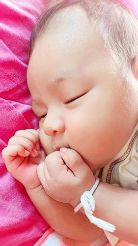 อยากได้วิธีที่ทำให้น้องยอมดูดขวดค่ะ