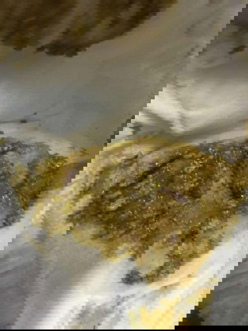 ลูกมีถ่ายสีประมานนี้เหมือนมีเลือดปนด้วย